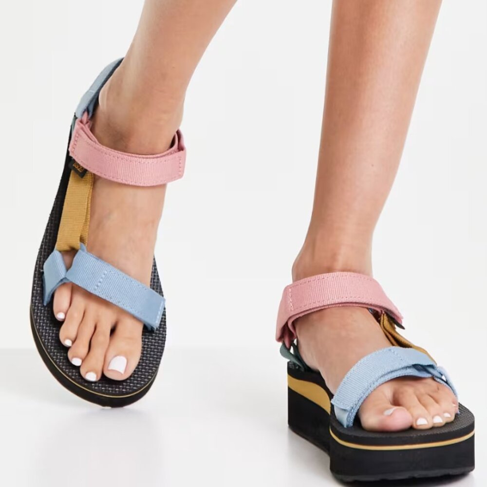 Teva Women's Light Multicolor Chunky Platform Universal Sandals Sz 8